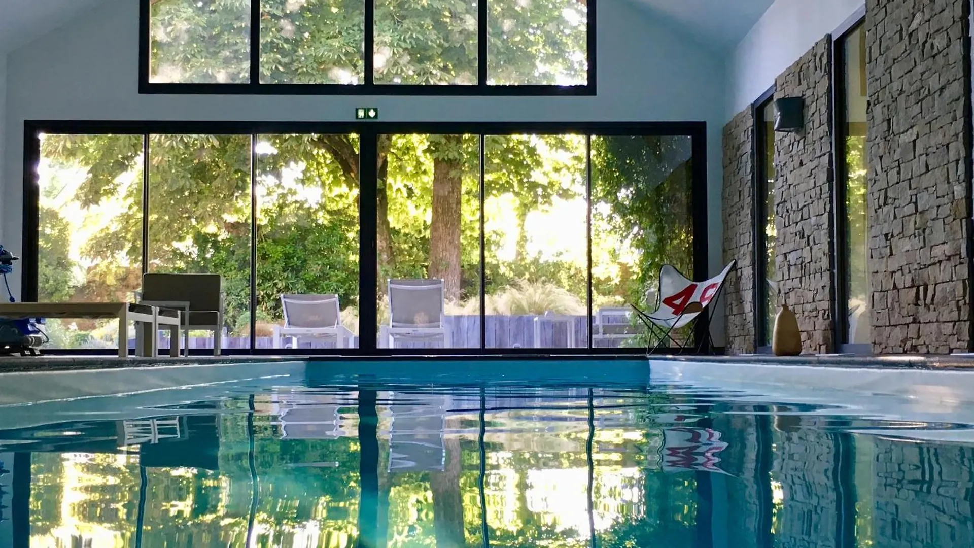 Manoir Des Eperviers Bed & Breakfast Queven