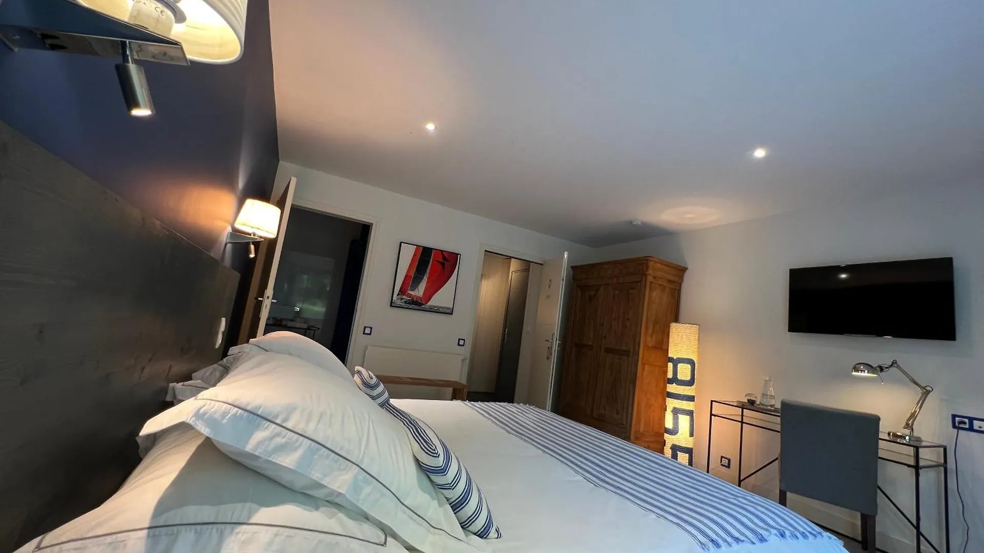 ****  Manoir Des Eperviers Bed & Breakfast Queven France