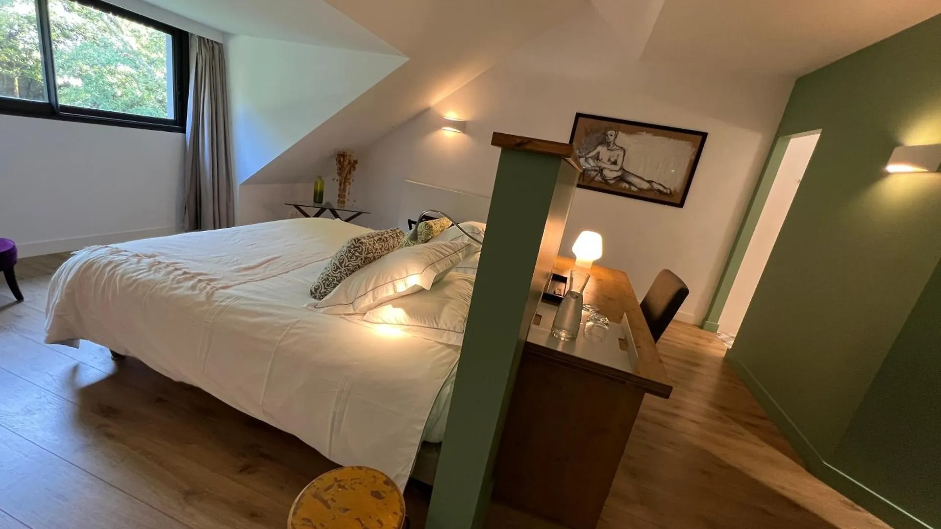 Manoir Des Eperviers Bed & Breakfast Queven