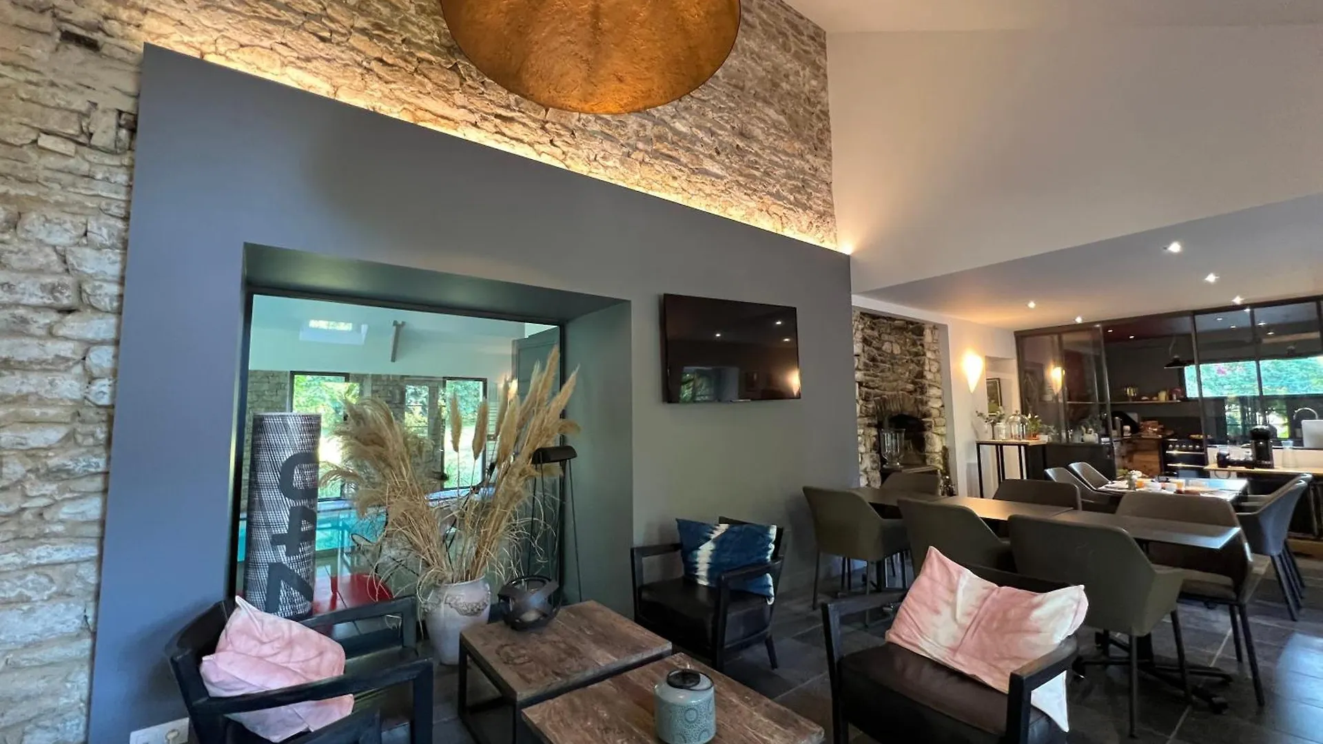 Manoir Des Eperviers Bed & Breakfast Queven