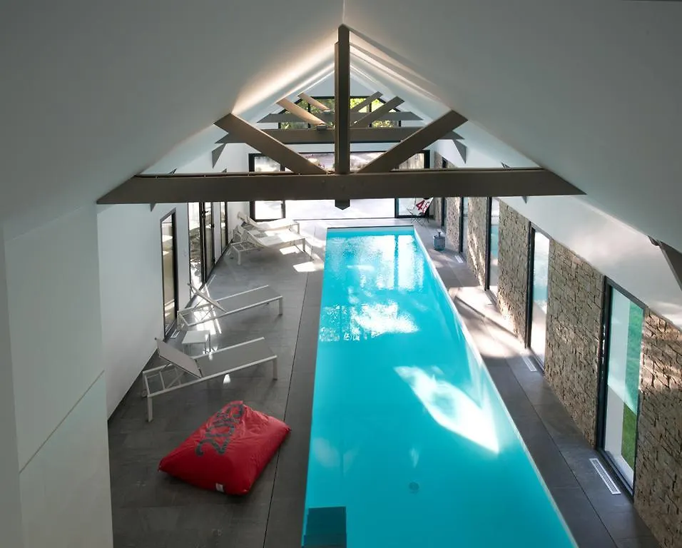 Manoir Des Eperviers Bed & Breakfast Queven