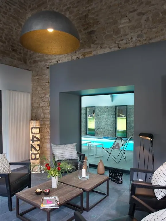 Manoir Des Eperviers Bed & Breakfast Queven