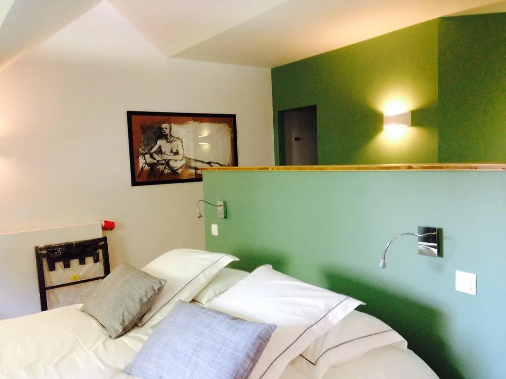 Manoir Des Eperviers Bed & Breakfast Queven 4*,
